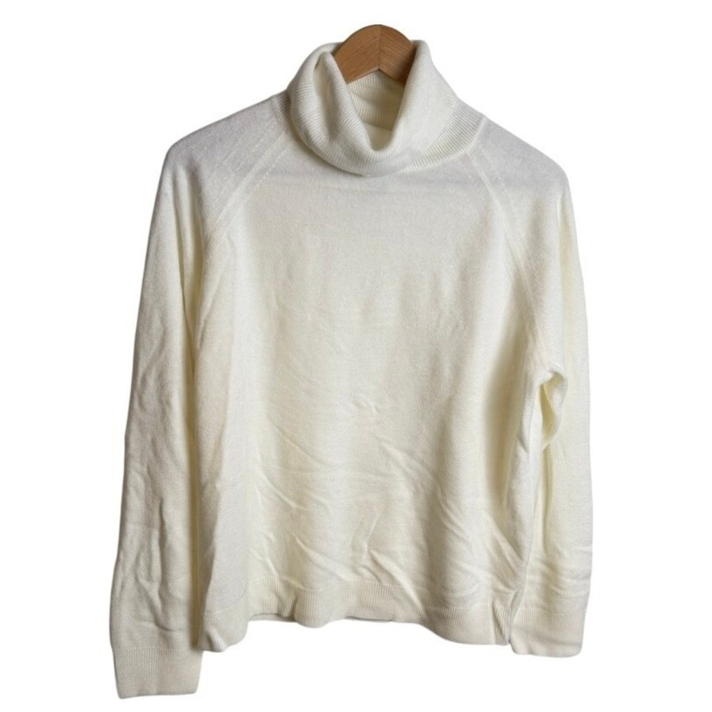 Carolyn Taylor Womens Turtleneck Knit Sweater L Cream Winter Classic Pullover